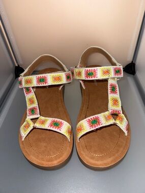 Forever Link Floral Crochet Ankle Strap Sandals Beige Multicolor Size 8